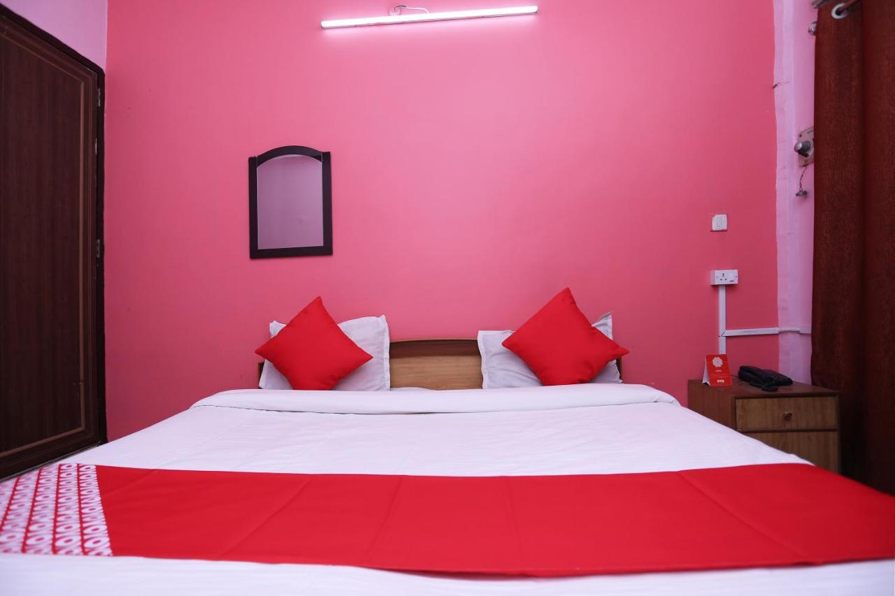Oyo Hotel New Metro Near Phoenix United Lucknow Exteriör bild