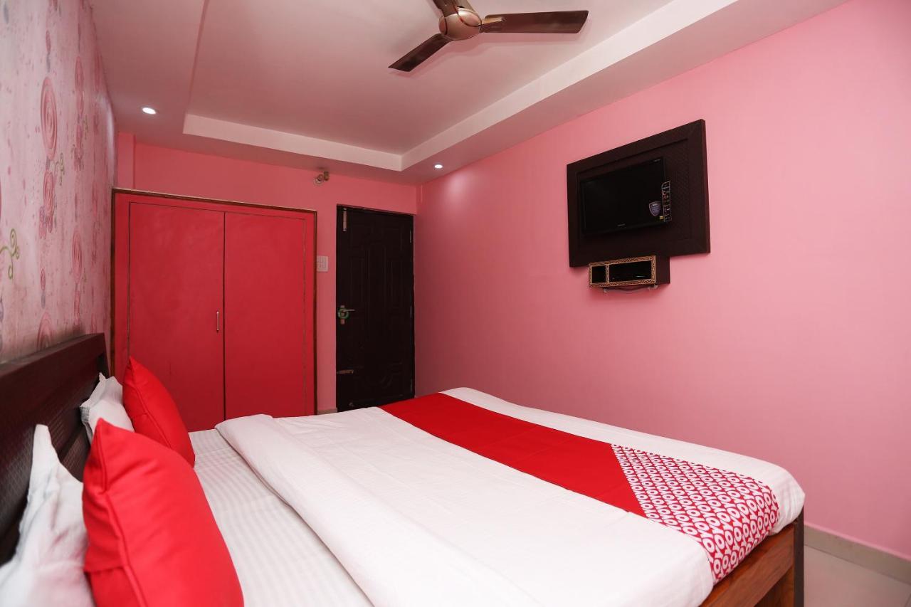Oyo Hotel New Metro Near Phoenix United Lucknow Exteriör bild