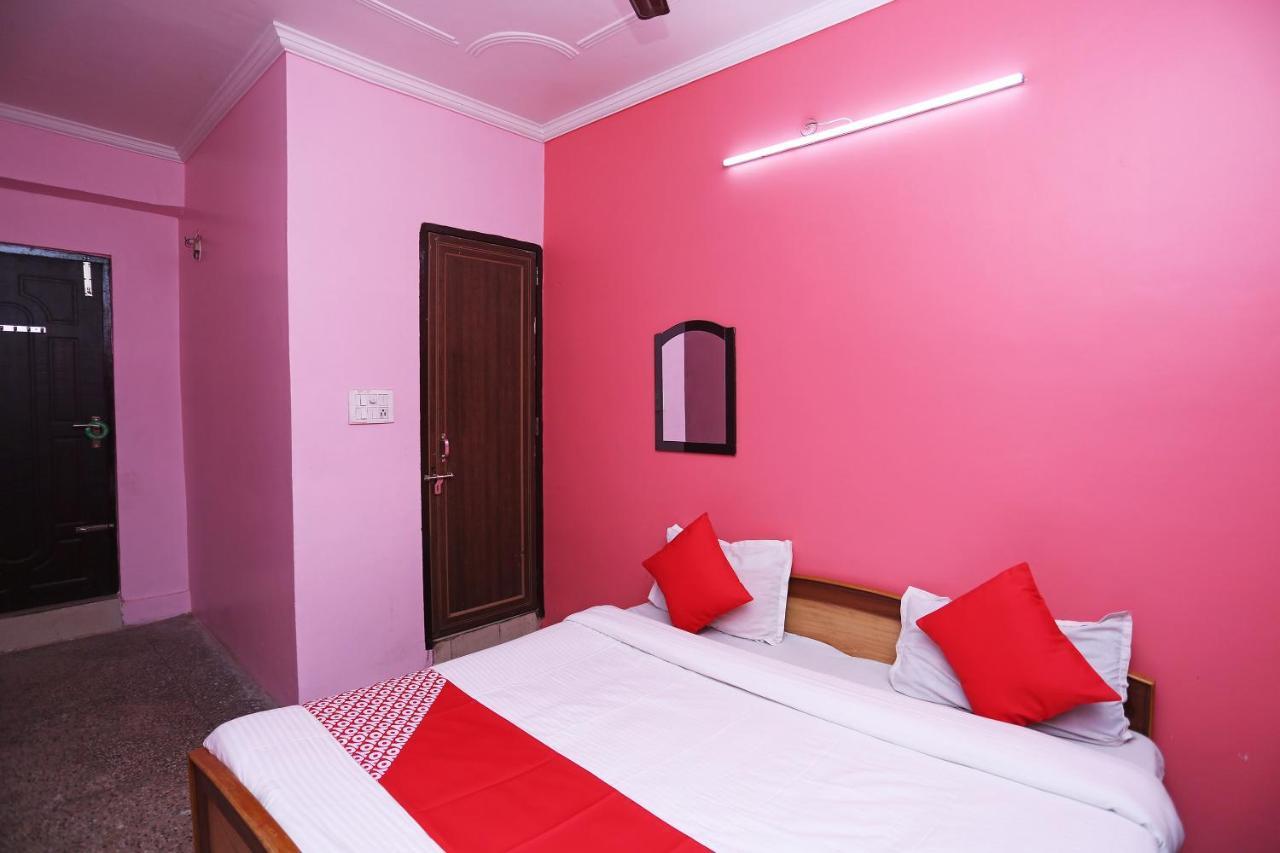 Oyo Hotel New Metro Near Phoenix United Lucknow Exteriör bild