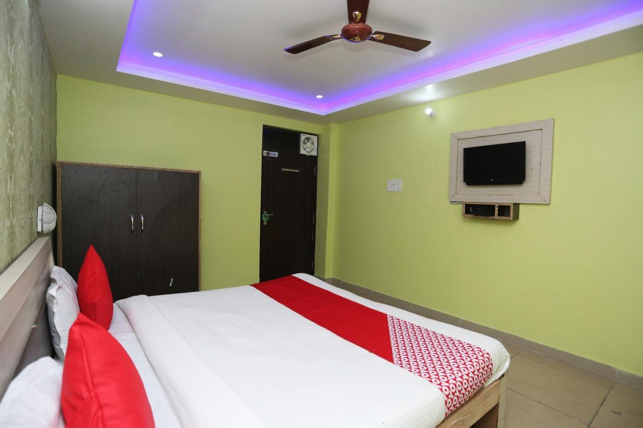 Oyo Hotel New Metro Near Phoenix United Lucknow Exteriör bild