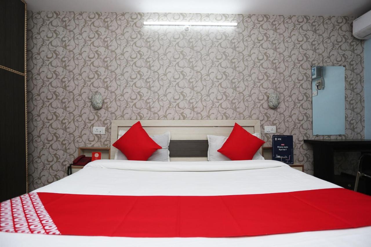 Oyo Hotel New Metro Near Phoenix United Lucknow Exteriör bild