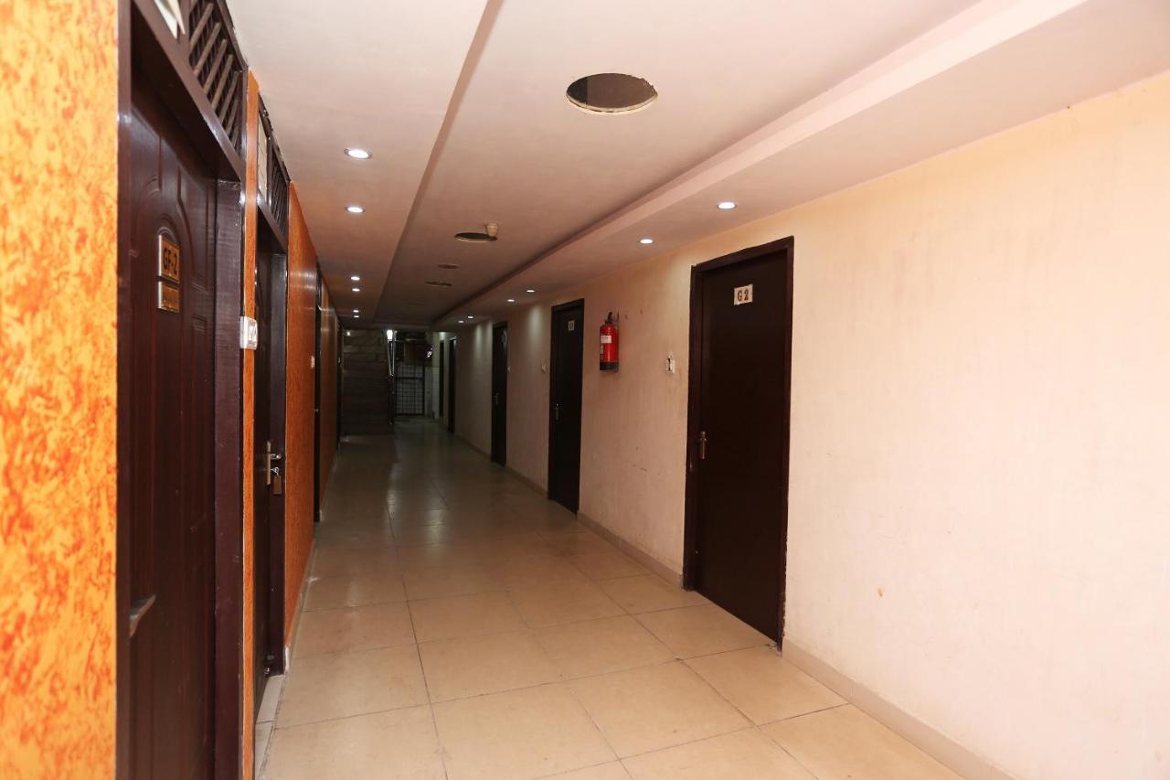 Oyo Hotel New Metro Near Phoenix United Lucknow Exteriör bild