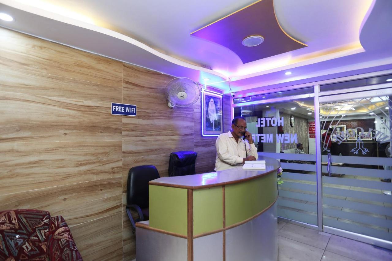 Oyo Hotel New Metro Near Phoenix United Lucknow Exteriör bild