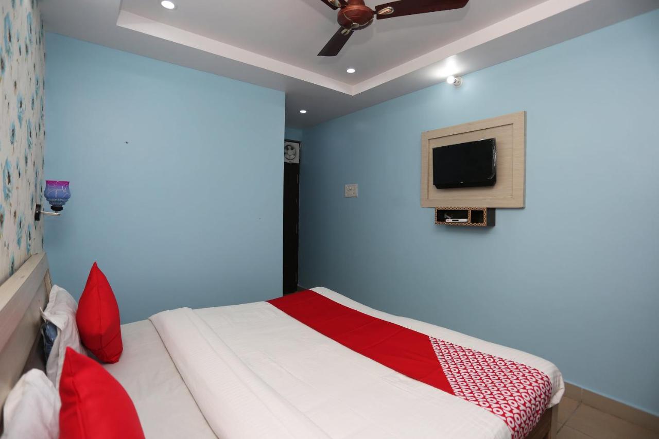 Oyo Hotel New Metro Near Phoenix United Lucknow Exteriör bild